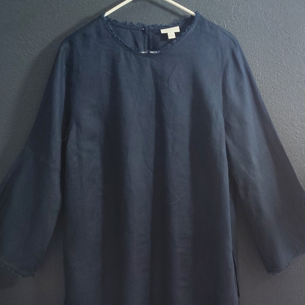 J Jill Love Linen Elegant Navy Tunic Top With Fringed Neck and  Slit Fringe Arms